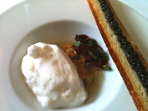 Semipris-de-coquillages-longuet-caviar-at-Sur-Mesure-by-Alec-Lobrano