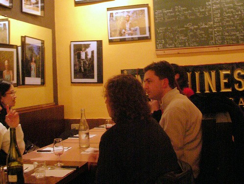 Autour d'un Verre wine bar in Paris | parisbymouth.com