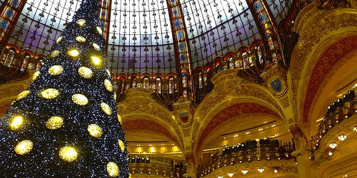 Christmas in Paris photo by Bob Hall via Flickr