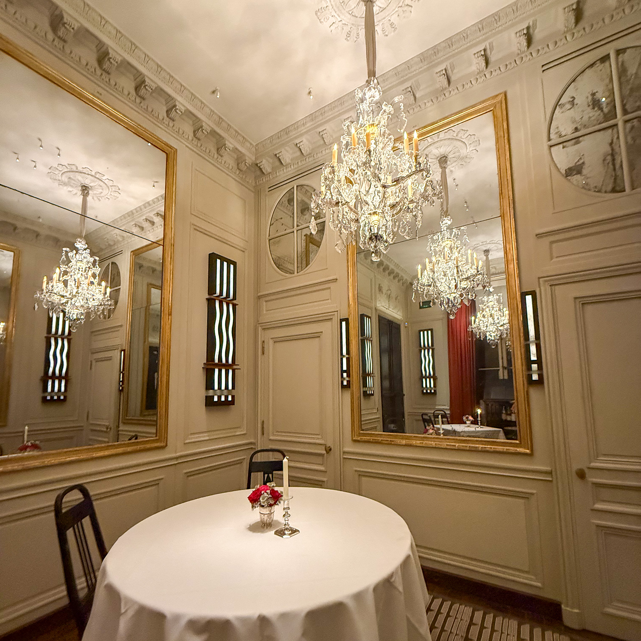 Dining room 3 at L'Ambroisie restaurant in Paris | PARIS BY MOUTH Dining room 3 at L'Ambroisie restaurant in Paris