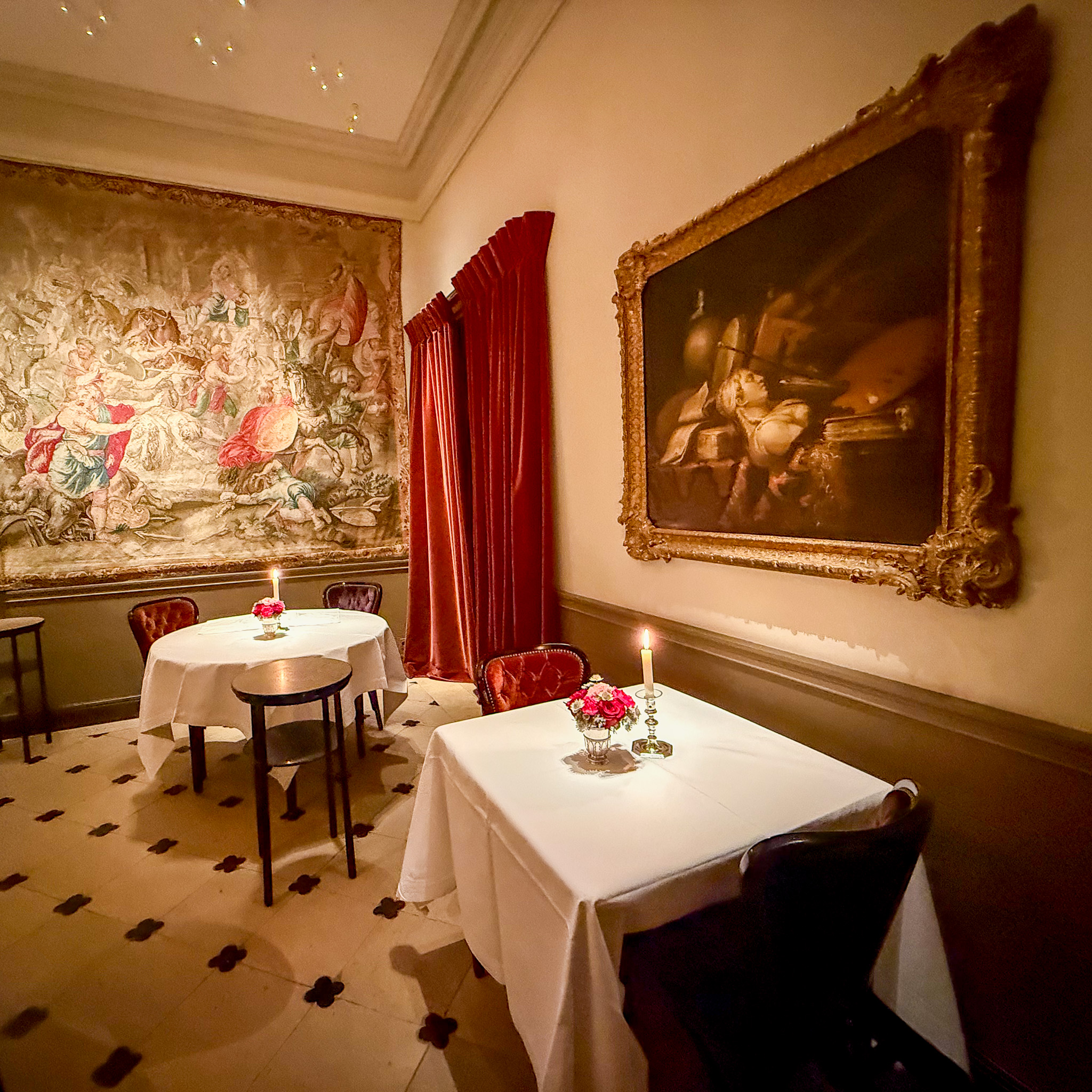 Dining room 1 at L'Ambroisie restaurant in Paris | PARIS BY MOUTH Dining room 1 at L'Ambroisie restaurant in Paris