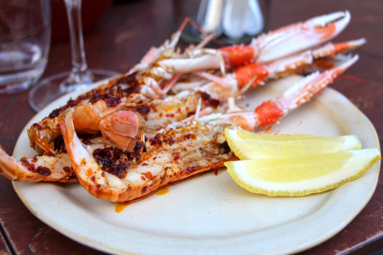Early June restaurant in Paris