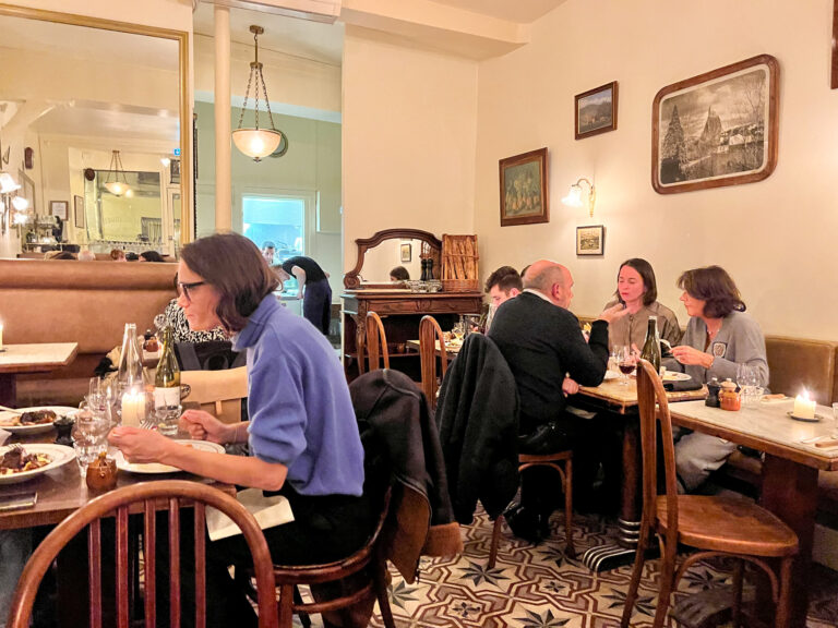 Dining room at Bistrot des Tournelles restaurant in Paris