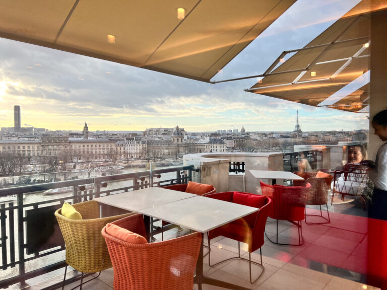 Le Tout Paris restaurant in Paris