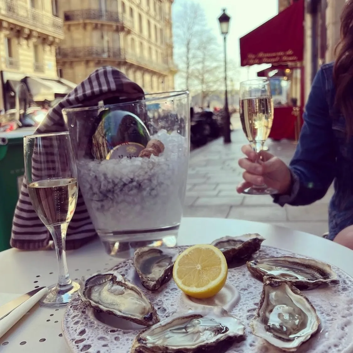 Oysters on the terrace at Poget et de Witte on the Ile Saint-Louis in Paris