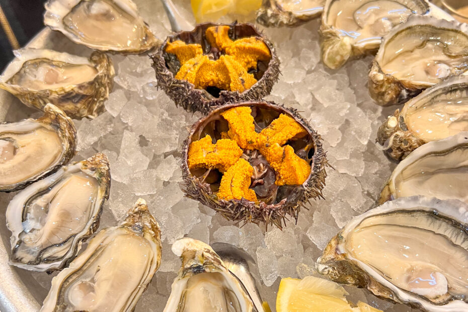 Oysters at Poget et De Witte in Paris