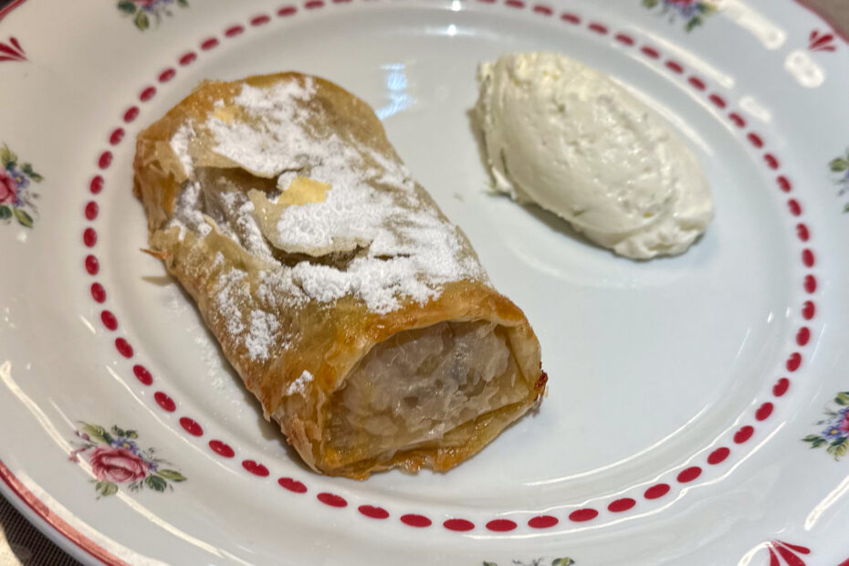 Apple strudel at Boubalé