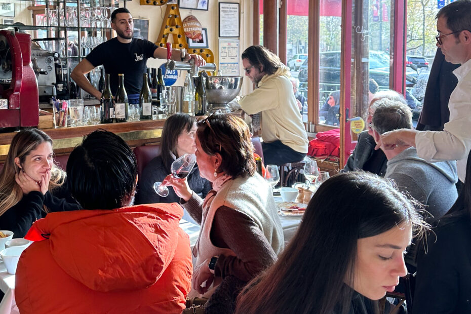 Le Petit Celestin restaurant in Paris | PARIS BY MOUTH Dining room at Le Petit Celestin restaurant in Paris