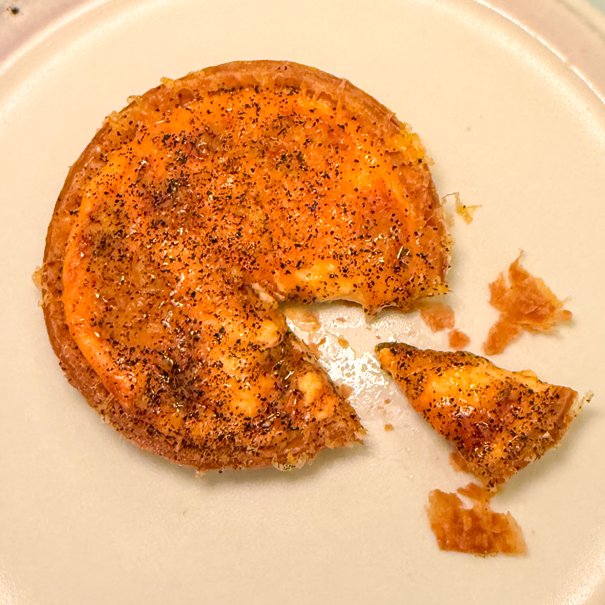 Tarte fondante de Mimolette jeune at Cypsèle, Paris 4th