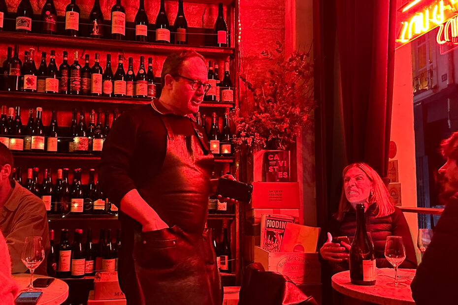 Augustin Marchand d'Vins wine bar in Saint-Germain open Sunday in Paris