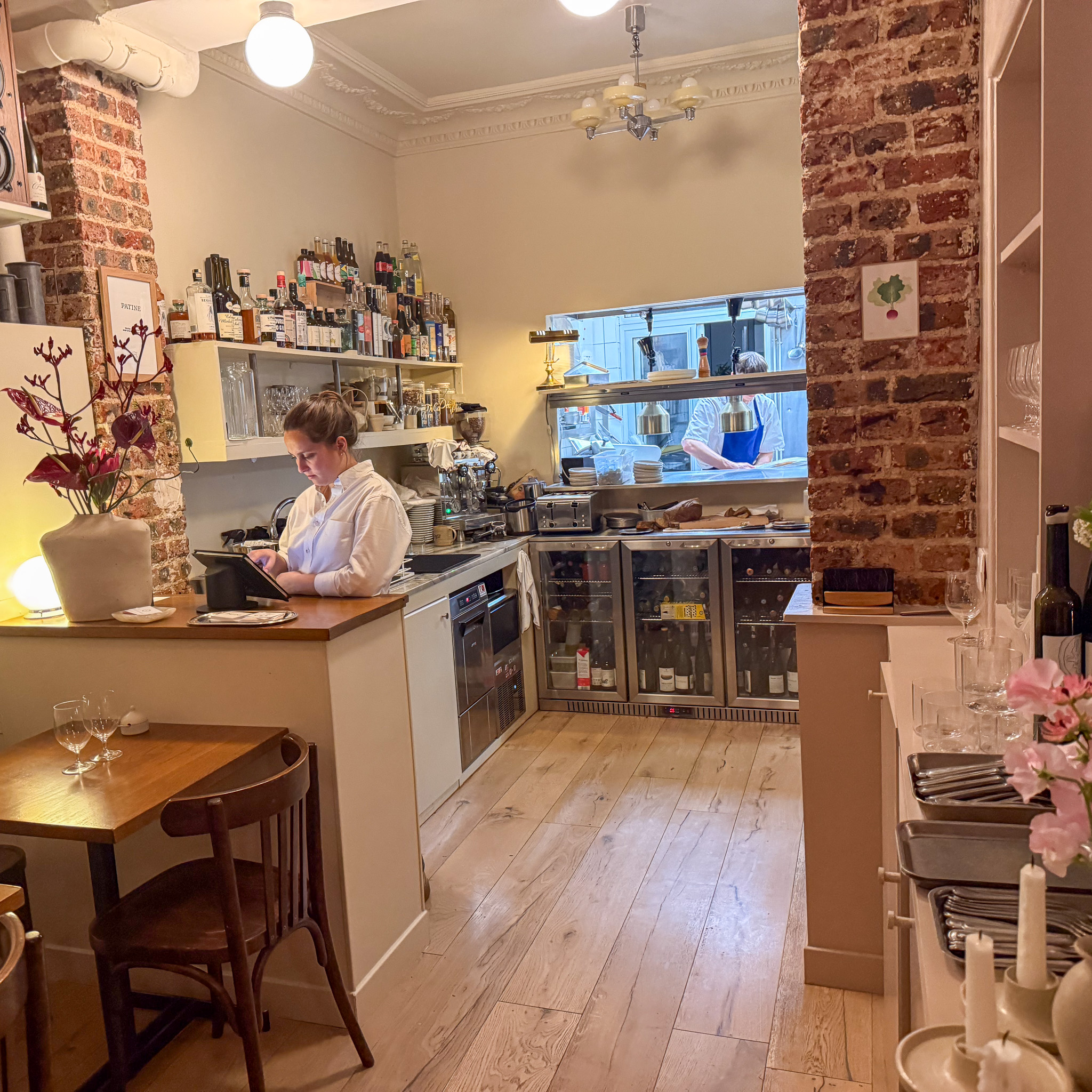 service-kitchen-pass-patine-paris | PARIS BY MOUTH Interior at Patine, 11th arrondissement, Paris